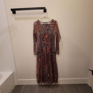 BIYA Johnny was dress